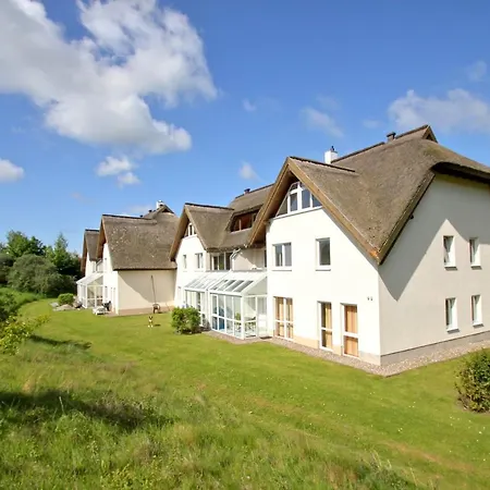 strandnah mit Balkon, gratis Nutzung vom AHOI Erlebnisbad und Sauna in Sellin - Strandhaus Mönchgut FeWo21 *