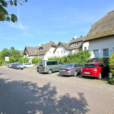 strandnah mit Balkon, gratis Nutzung vom AHOI Erlebnisbad und Sauna in Sellin - Strandhaus Mönchgut FeWo21 Apartment Lobbe