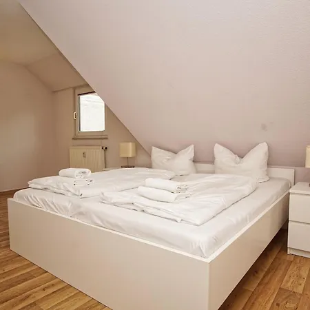 Apartment strandnah mit Balkon, gratis Nutzung vom AHOI Erlebnisbad und Sauna in Sellin - Strandhaus Mönchgut FeWo21