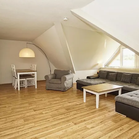 strandnah mit Balkon, gratis Nutzung vom AHOI Erlebnisbad und Sauna in Sellin - Strandhaus Mönchgut FeWo21 *