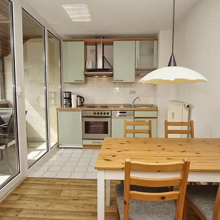 Strandnah Mit Balkon, Gratis Nutzung Vom Ahoi Erlebnisbad Und Sauna In Sellin - Strandhaus Moenchgut Fewo21